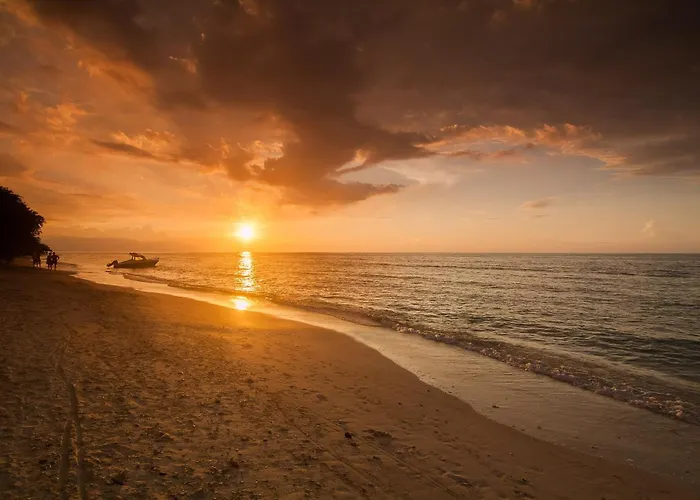 Coral Flora Villa Beach Front